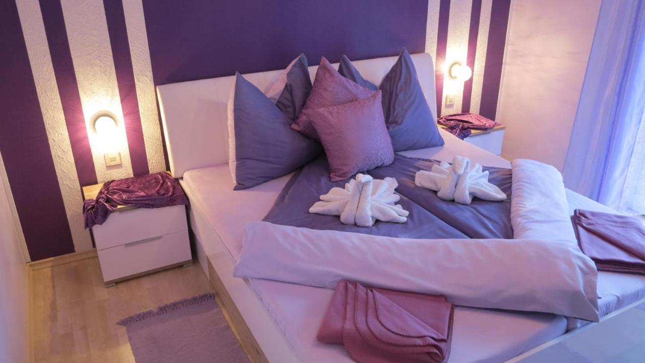 Haus Alpenrose Homestay *